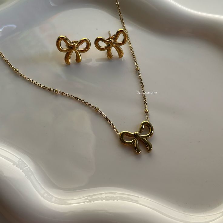 Minimalist Gold Plated Stainless Steel Bow Shaped Locket Earing Set