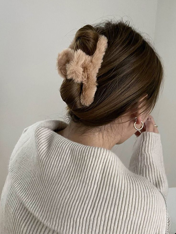 Furr faux Hair clip